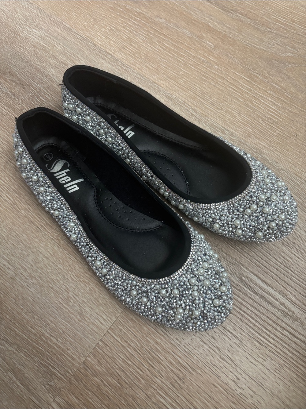 Silver Pearl & Rhinestone Embellished Ballet Flats women’s 9 cushion insole